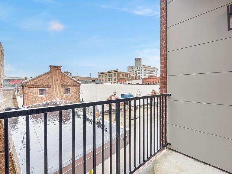 305 S Campbell Ave #203 — Photo 14