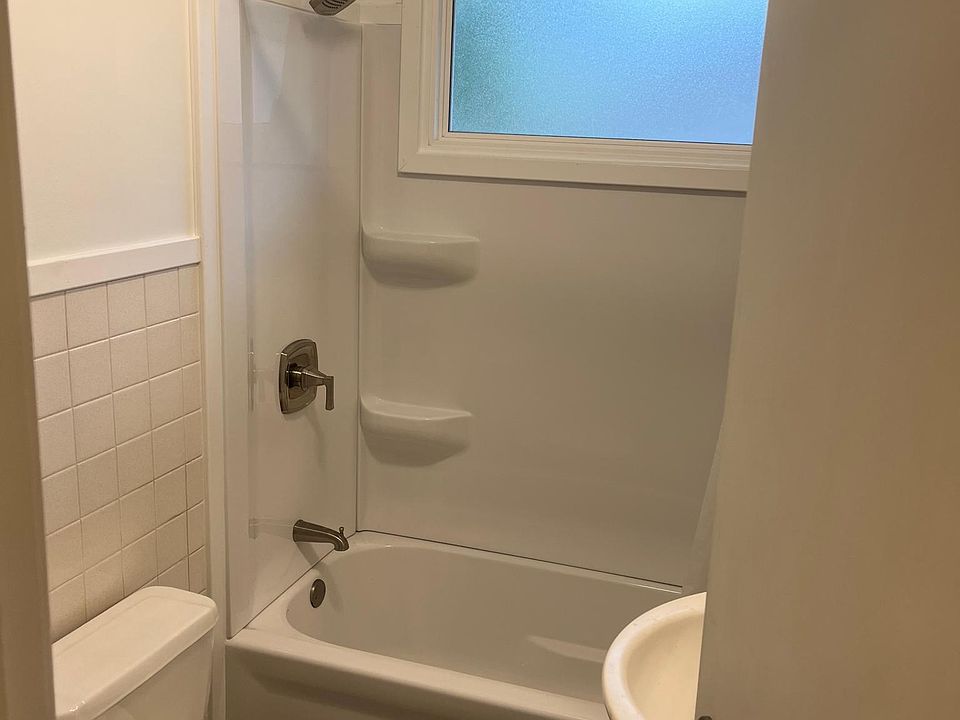 1st image of 2885 Lilly Dr