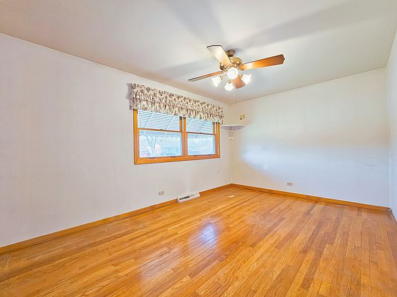 3rd image of 251 N Arquilla Dr