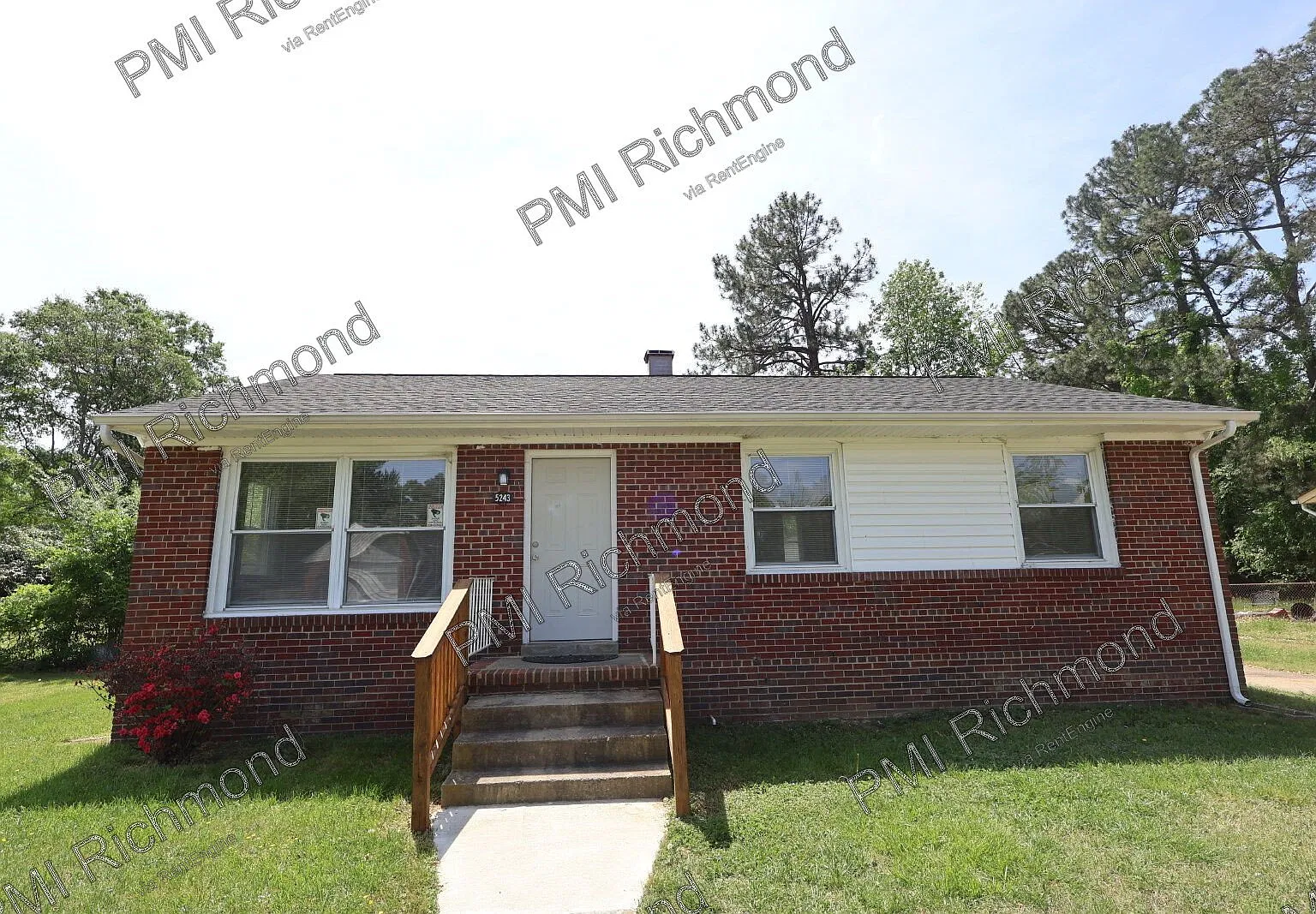 3 bed, 1.0 bath, 1019 sqft, $1,695 — Photo 1
