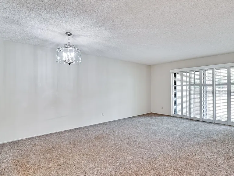 1083 N Abbott Ave — Photo 6