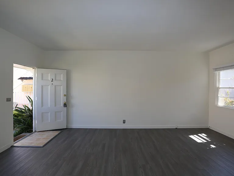 364 Cliff Dr #7 — Photo 6