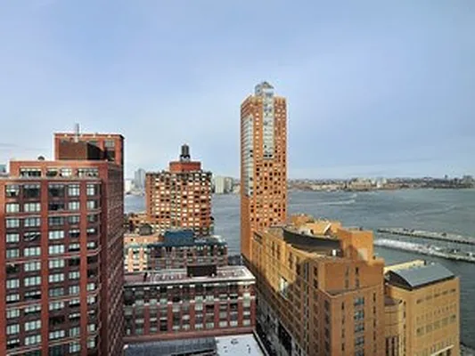 Rented by Corcoran | media 28