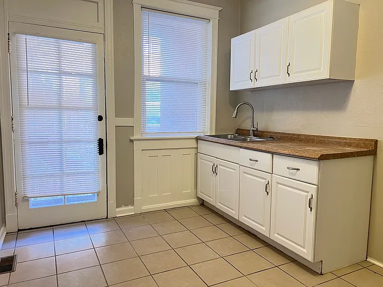 3165 Roger Pl #1N — Photo 17
