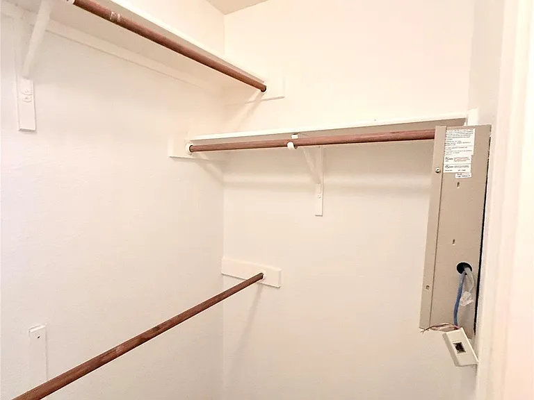 206 Sunshadow Dr — Photo 19