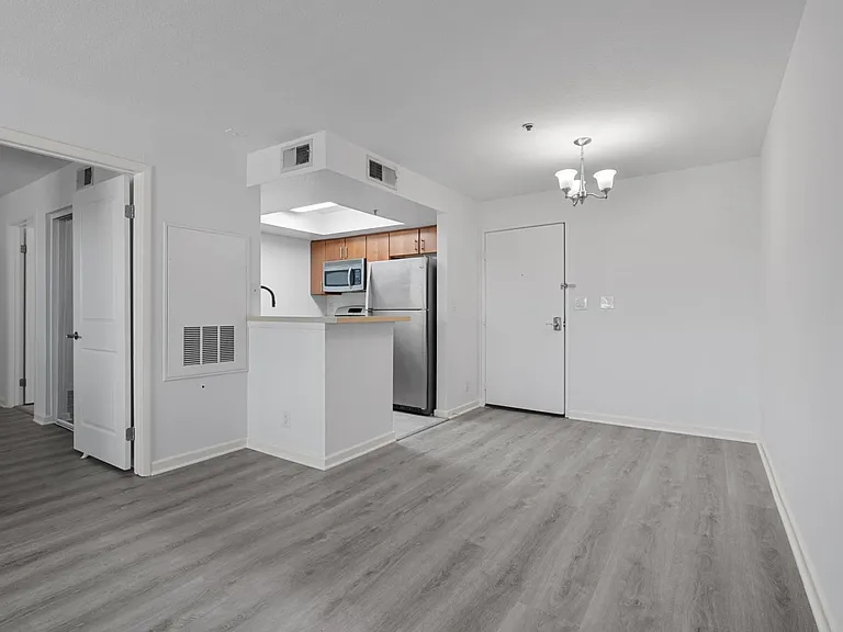 345 S Alexandria Ave #304 — Photo 5
