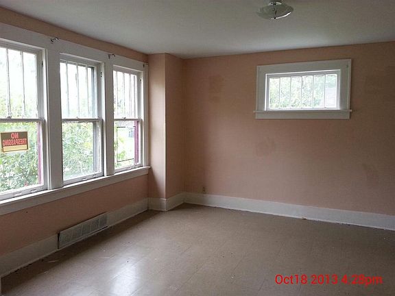 2nd image of 1001 Lawndale Ave