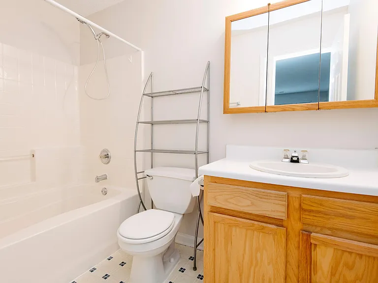 221 Adefield Ln — Photo 11