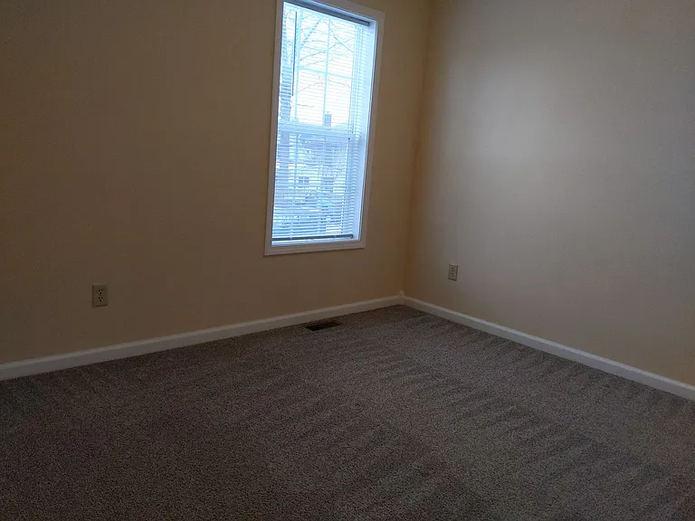 547-549 S Central Ave #547 — Photo 11