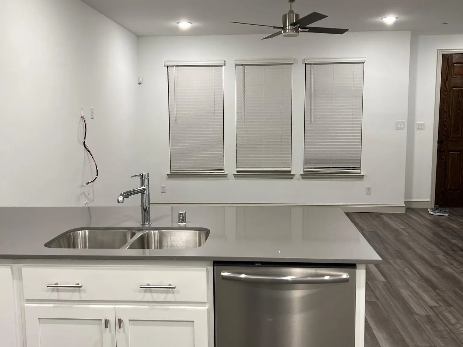 3 bed, 2.5 bath, 1722 sqft, $2,375 — Photo 1