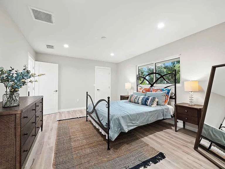 3142 Rose St — Photo 14