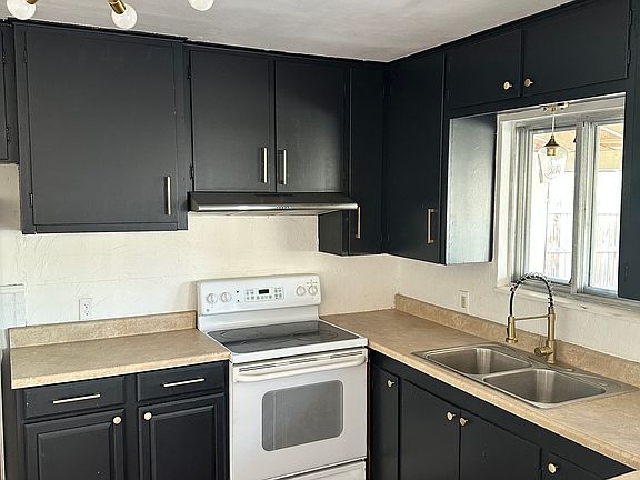 4th image of 510 Lake Drive