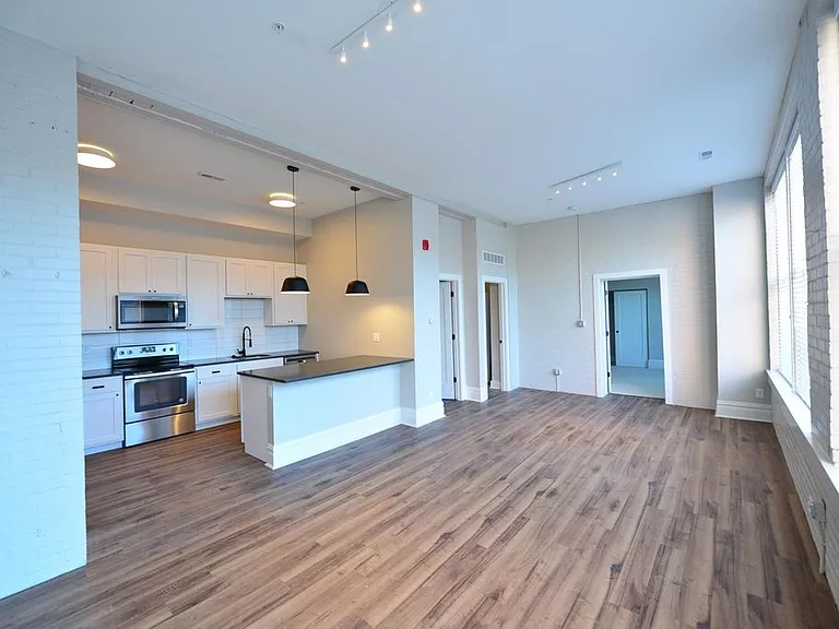 Kitchen & Living Space