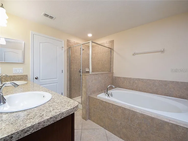 3439 Rodrick Cir — Photo 20