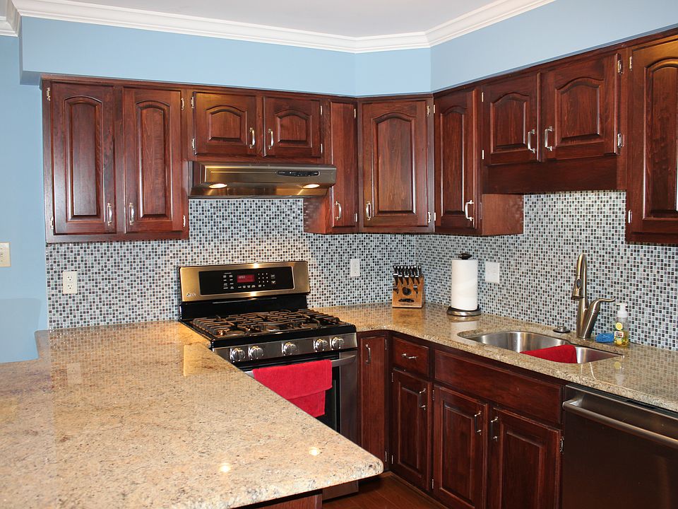 2nd image of 153 Brannigan Pl