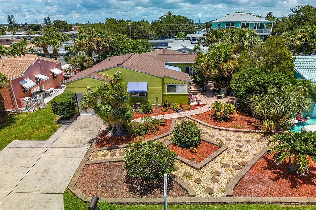 15941 1st St E, Redington Beach, FL 33708 Zillow