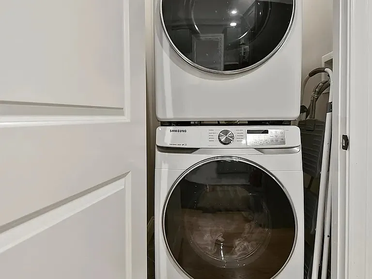 8 Greenleaf Ave #1 — Photo 5