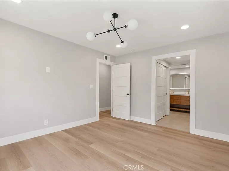 3019 Cresta Way — Photo 19