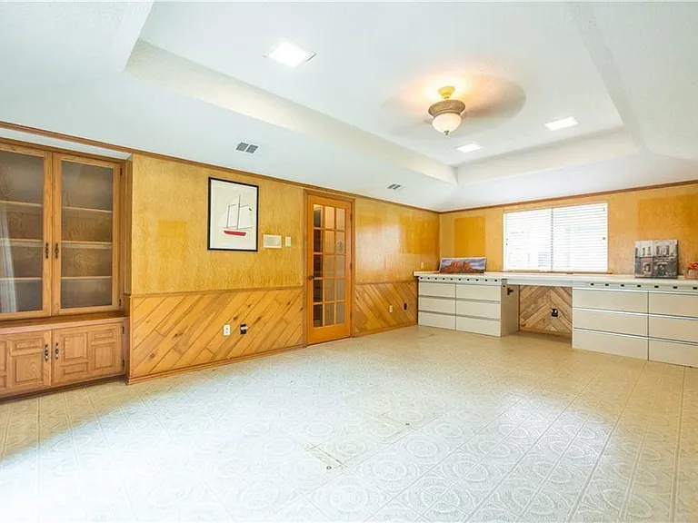 2738 Belmeade Dr — Photo 9