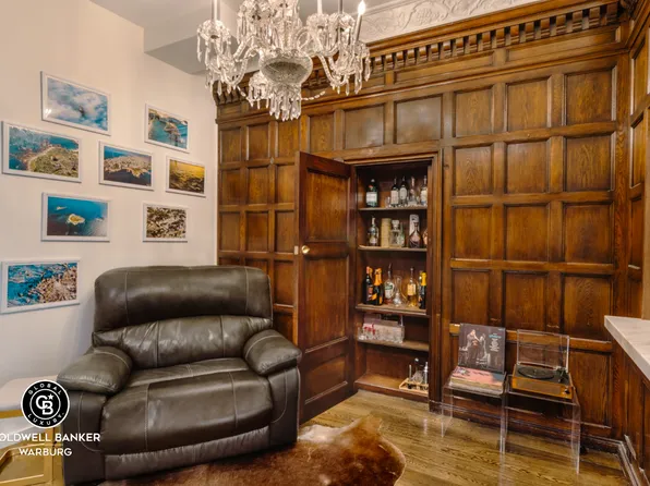 11 East 36th Street image 3 of 7