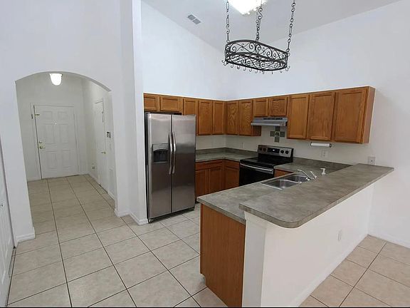 5th image of 1139 Beech Grove Way