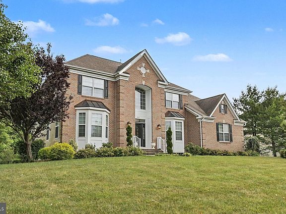 2nd image of 228 Leffler Cir