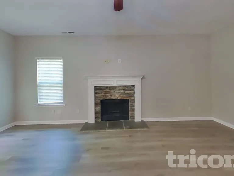 155 Hickory Hills Dr — Photo 3