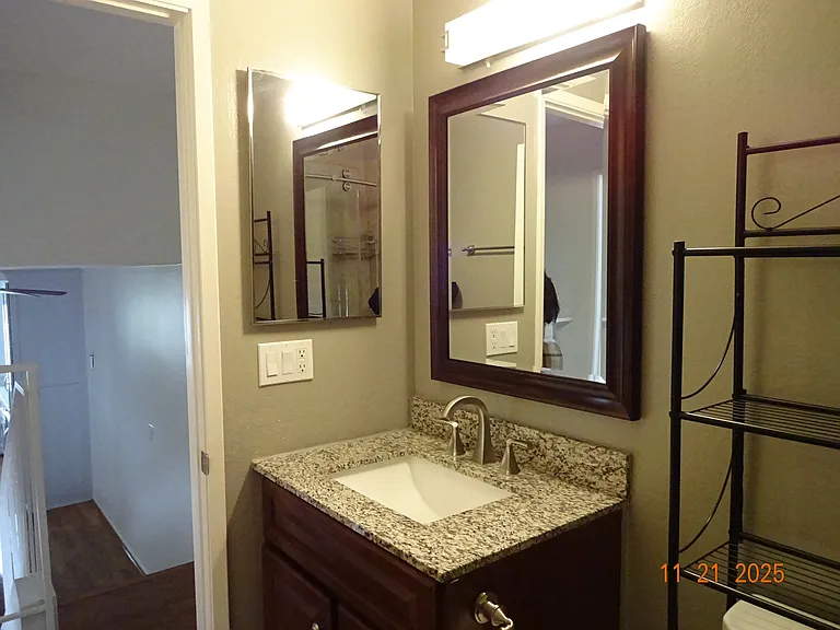 full bathroom 3 floor