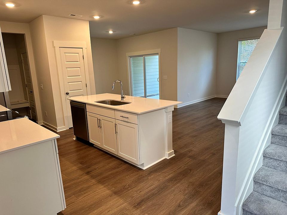 Kitchen entry