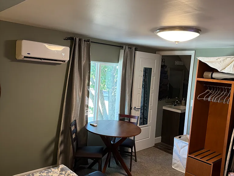 115 N Jackson St — Photo 8