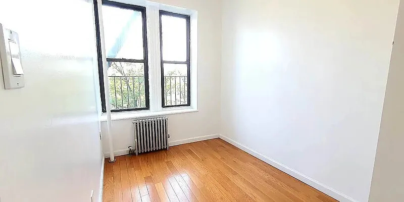 Rented by MPGL Realty Corp | media 2