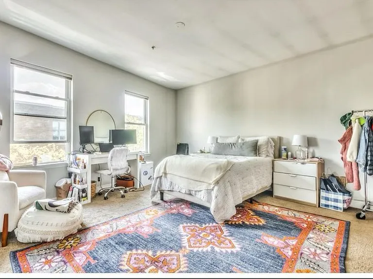 1626 Light St — Photo 17