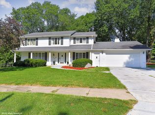 1850 NW 80th Ct, Clive, IA 50325