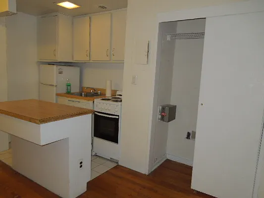 Rented by Fleet Realty | media 34