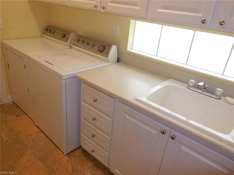 8539 Alessandria Ct — Photo 14
