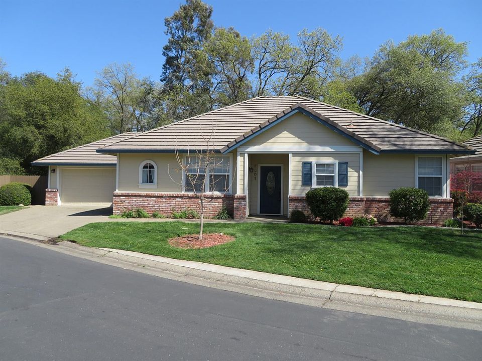 1st image of 8001 Auburn Oaks Village Ln