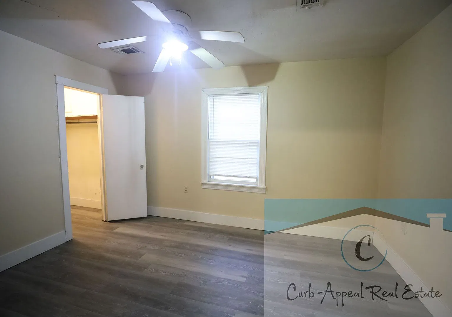 818 W Matthews Ave — Photo 4