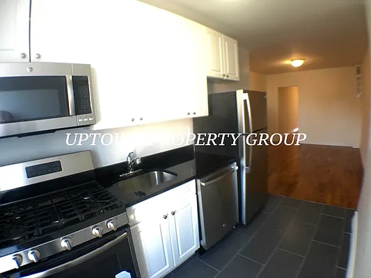 Rented by Uptown Property Group | media 19
