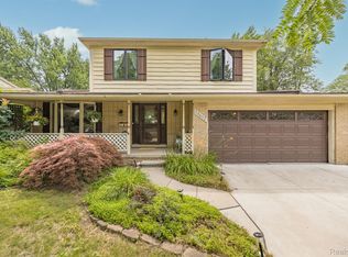 19452 Coventry Dr, Riverview, MI 48193