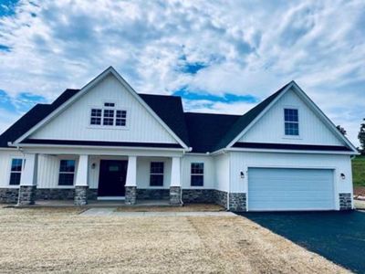 1 Libbys Ridge Rd, Berkeley Springs, WV 25411