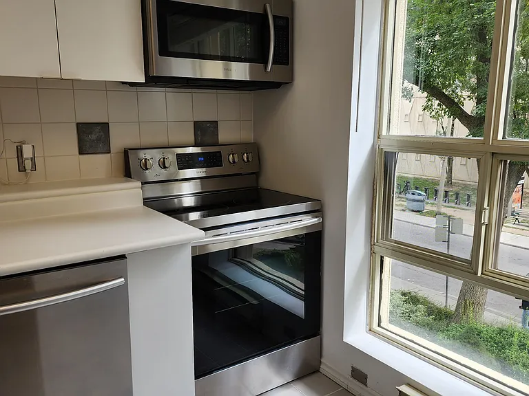 88 Charles St E #211 — Photo 19