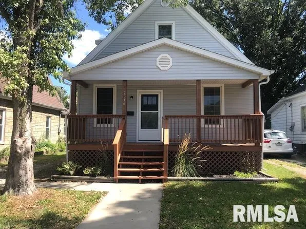 2016 N 16th St, Springfield, IL 62702