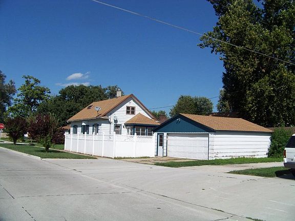 3rd image of 3025 Avenue D
