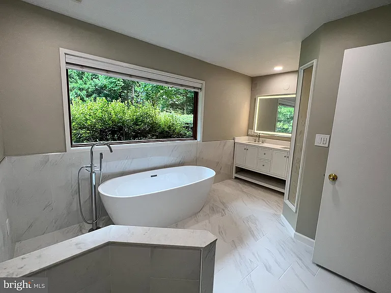 6710 Persimmon Tree Rd — Photo 16