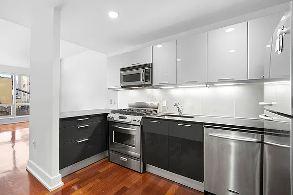 Sold by Compass | media 6