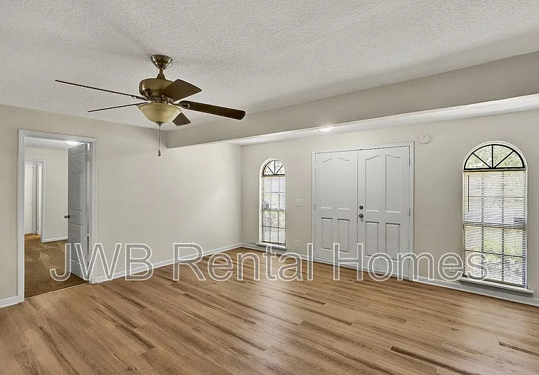 2150 Prospect St — Photo 6