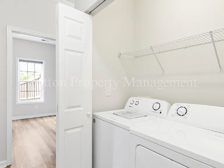 1010 Winterberry Cir — Photo 21