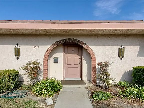 Front of the house - Exterior