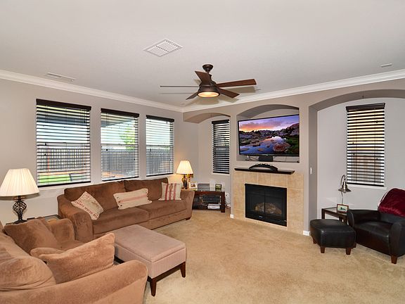 4th image of 2596 Woodfield Way