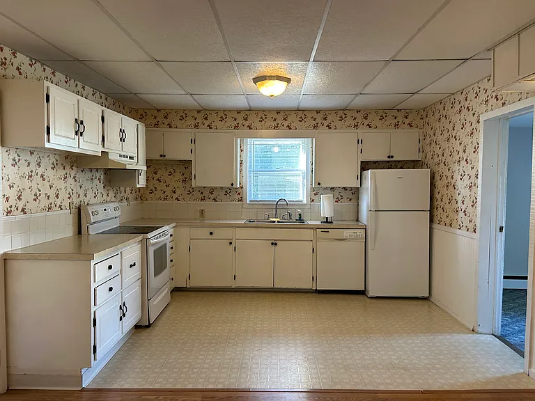 189 Bay St #1 — Photo 2
